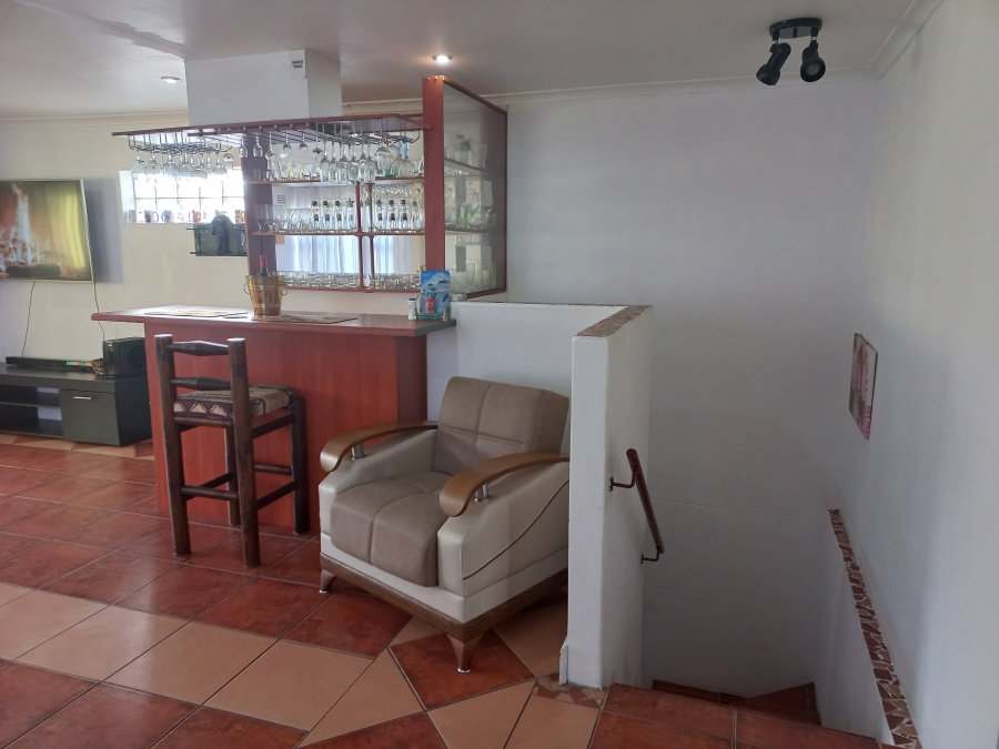 4 Bedroom Property for Sale in Westridge Western Cape